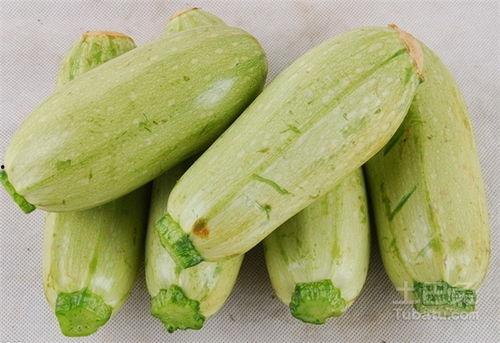 要生了还在吃瓜,母爱真伟大！