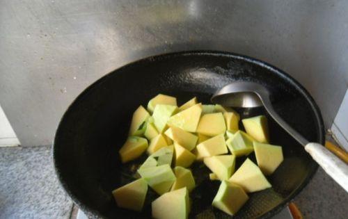 吊瓜怎么炖着吃,家常美味炖菜新尝试