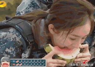 女子吃瓜秒变猴子,揭秘神奇现象背后的科学原理